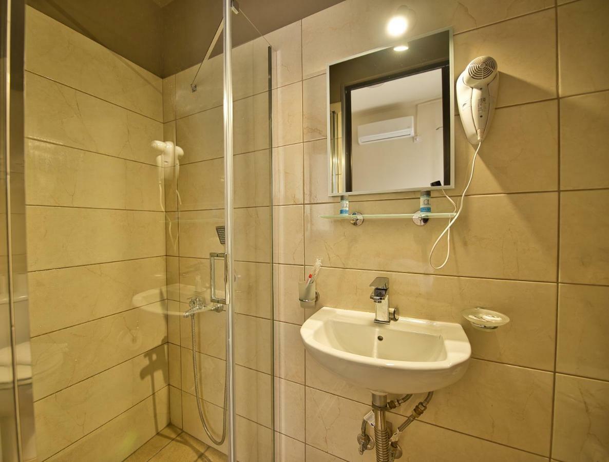 Athens City Plaza Bagian luar foto